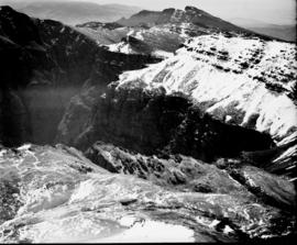 De Doorns, 1935. Aerial view of the Hex River mountains after snowfall.