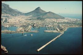 Cape Town, September 1981. Aerial view of Table Bay Harbour. [Jan Hoek]
