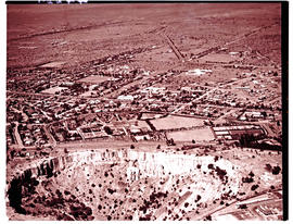 Kimberley, 1936. Aerial view of Big Hole diamond mine and city.