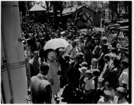 Wonderkop, 10 March 1947. King George VI and Queen Elizabeth greeted by the crowd on a station pl...