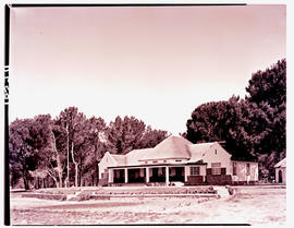Paarl, 1939. Golf clubhouse.