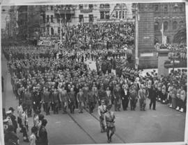 Johannesburg, 1 April 1947. Ex-servicemen marching at the cenotaph.