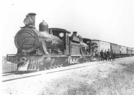Zastron district, 1922. Farmers' train near Bushman's Kop.