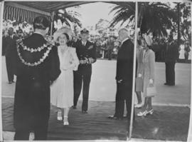 
Queen Elizabeth and King George VI arriving for a function
