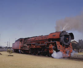 Kimberley, 1982. SAR Class 26 No 3450 'Red Devil'. [T Robberts]