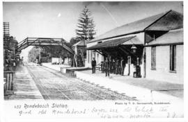 Cape Town, circa 1900. Rondebosch station building. (TD Ravenscroft, Rondebosch)