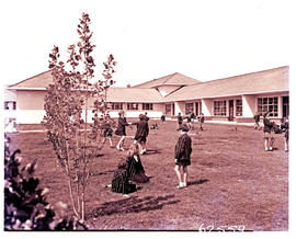 Uitenhage, 1954. Innes primary school.