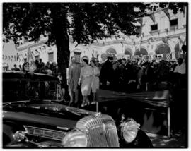 Paarl, 20 February 1947. Royal Family preparing to leave.