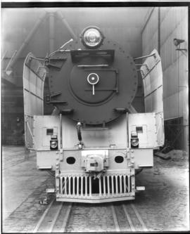 Front view of SAR Class 25NC.
