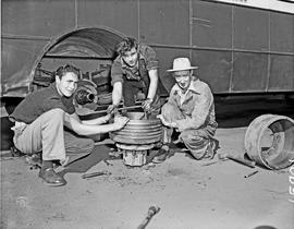 Vryheid, 1957. SAR mechanics at work.