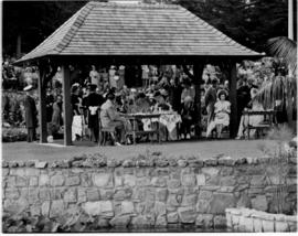 Port Elizabeth, 26 February 1947. Garden party, hosted by the Mayor, in Victoria Park.