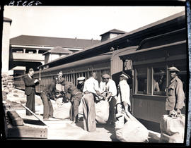 Johannesburg, 1935. Park station plarform, handling mail.