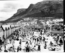 Cape Town, 1940. Muizenberg beach crowded with bathers.