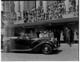 Bloemfontein, 7 March 1947. King George VI, Queen Elizabeth and digitaries.
