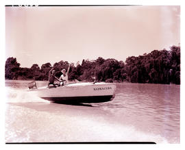 Vereeniging, 1954. Speedboating on the Vaal River.