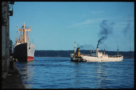 Durban, 1967. SAR tug at work in Durban Harbour. [HT Hutton]