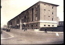 Johannesburg, 1932. Park station newly completed, from the east.