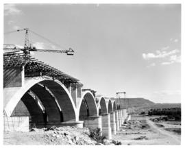 Bethulie, March 1967. Construction of new road/rail bridge over the Orange River.