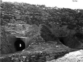 De Doorns, 1929. Old and new tunnel at Triangle in Hex River pass.