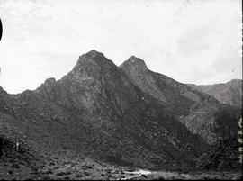 Montagu district, 1936. Mountains at Cogmanskloof.