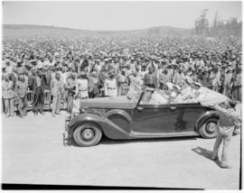 Umtata, 5 March 1947. Royal family greeted by the crowd at Umtata.