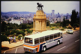 Pretoria, 1985. SAR MAN PLUSBUS tour bus at Union Buildings.