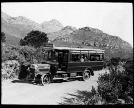 Cape Town. City Tramways bus No 104 at Constantia Nek heading for Hout Bay.