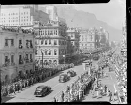 Cape Town, 17 February 1947. Royal cavalcade in Adderley Street.