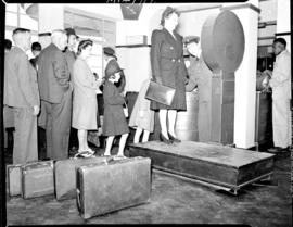 Johannesburg, December 1944. SAA Inauguration of new service in Union at Rand Airport. Passenger ...