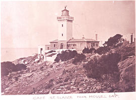 Mossel Bay, 1948. Cape St Blaize lighthouse.