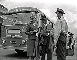Johannesburg, 1957. Jan Smuts airport. SAA Daimler bus. SA Airways. SA Lugdiens.