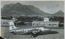 Cape Town, 1948. Wingfield airport. SAA Vickers Viking ZS-BNL 'Mount Prospect'.