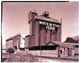 Paarl, 1939. White Star flour mill.