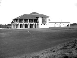 Port Elizabeth, 1932. Humewood golf clubhouse.