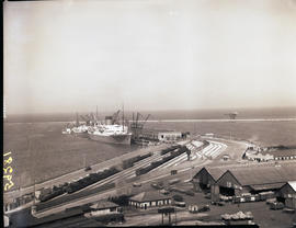 Port Elizabeth, 1952. Port Elizabeth harbour.