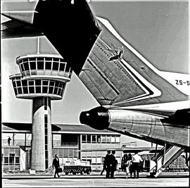 Windhoek, Namibia, 1971. JG Strijdom airport. SAA Boeing 727 ZS-SBG 'Swakop'.