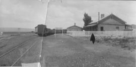 Tafelberg, 1895. Train in station. (EH Short)