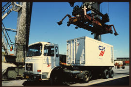 
Overhead crane loading containers.
