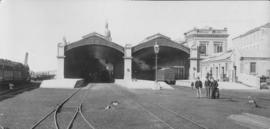 Port Elizabeth, 1895. Train entrance to station platforms. (EH Short)