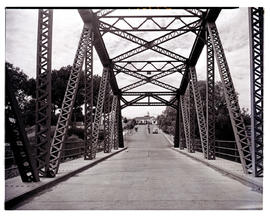 "Aliwal North, 1952. Town entrance viewed from the General Hertzog bridge."