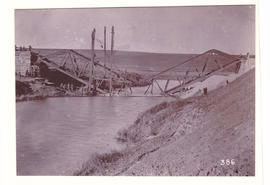 Vereeniging, circa 1900. Damaged bridge span at Zuikerbosch during Anglo-Boer War.
