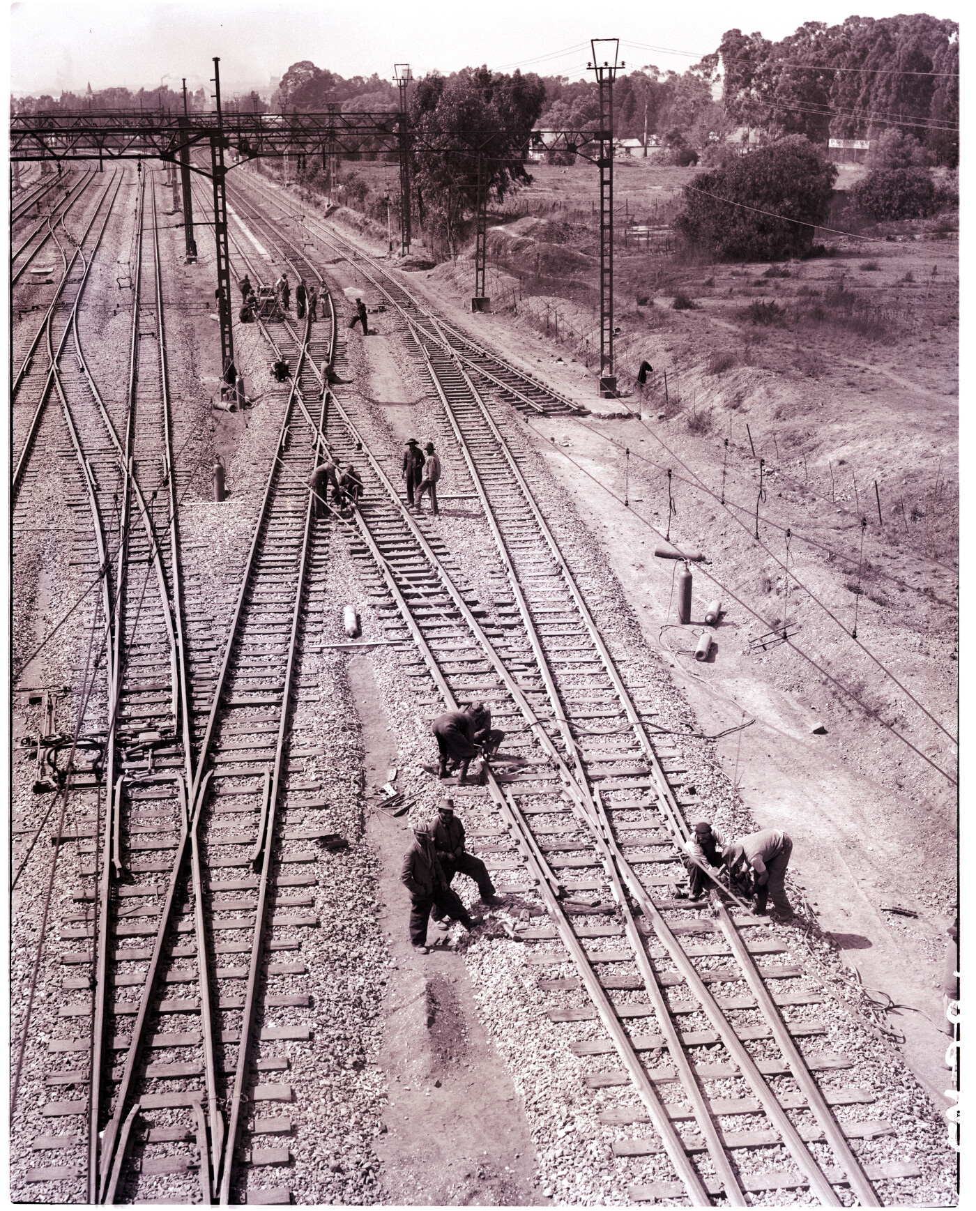 Johannesburg, 1950. Welding of railway tracks near Germiston - Atom ...