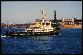 Port Elizabeth, September 1984. SAR tug 'Kobus Loubser' in Port Elizabeth Harbour. [Z Crafford]