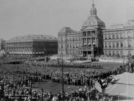 Pretoria, 8 June 1902. Thanksgiving parade for peace on Church Square.