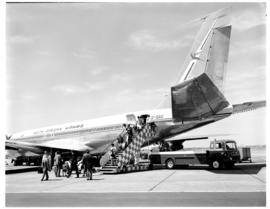 Johannesburg, 1970. Jan Smuts airport. SAA Boeing 707 ZS-SAG 'Durban'. Passengers disembarking fr...