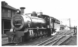 CGR Class 8 No 790, became SAR Class 8D No 1225. Built in 1903.