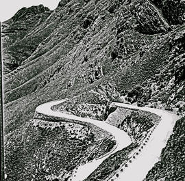 Franschhoek district, 1936. Hairpin bend on Franschhoek road pass.