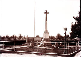 Estcourt. War memorial to World War One.