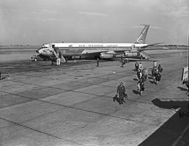 
SAA Boeing 707.
