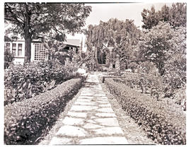 "Aliwal North, 1938. Residence and garden."